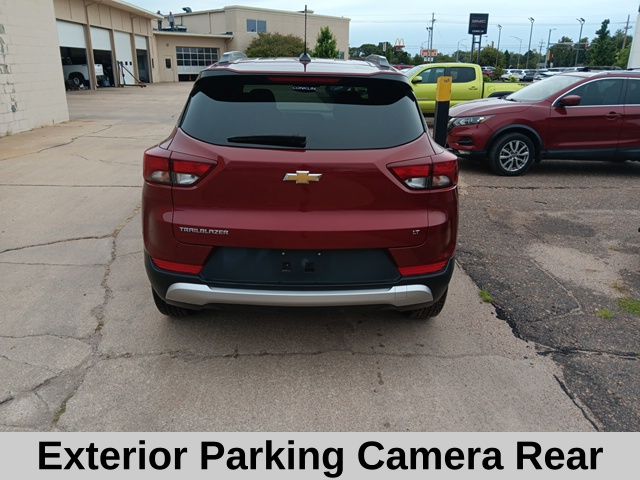2025 Chevrolet Trailblazer LT photo 2