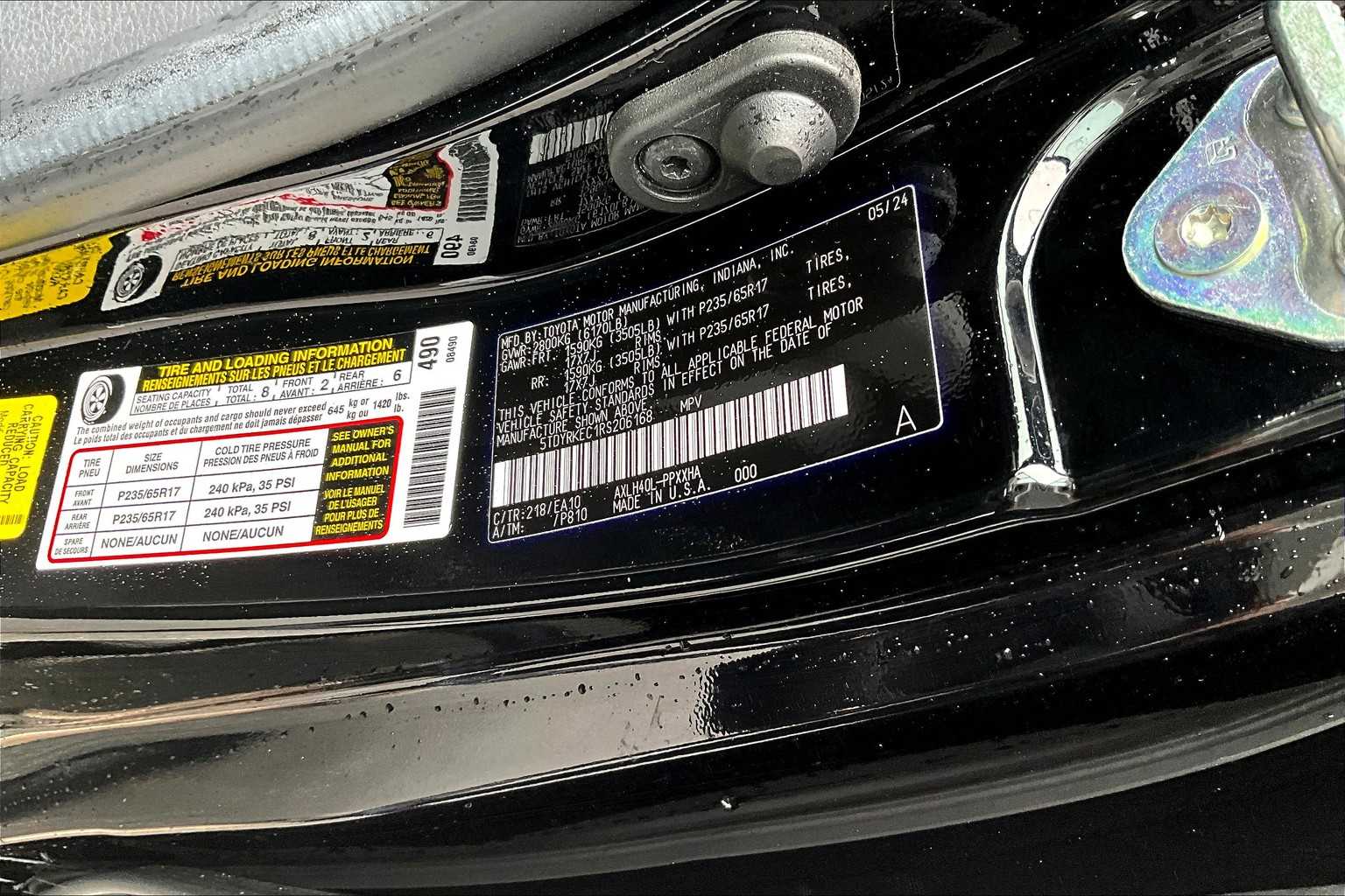 2024 Toyota Sienna XLE photo 36