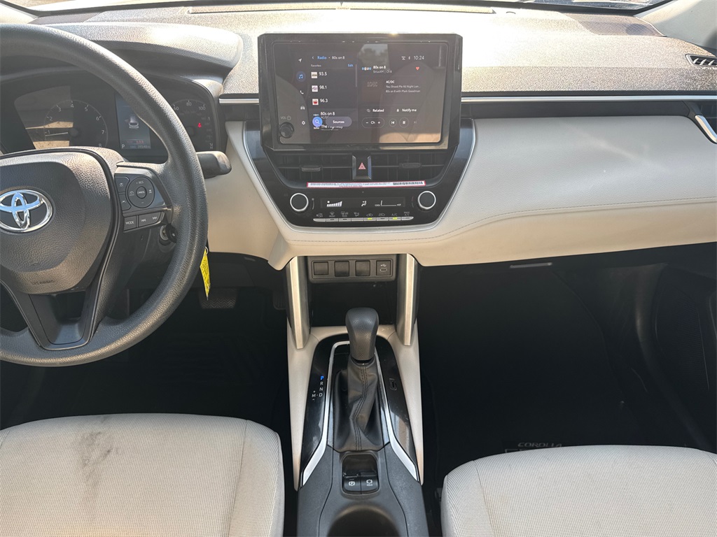 2024 Toyota Corolla Cross L photo 20