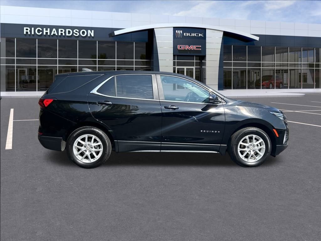 2022 Chevrolet Equinox LT photo 4