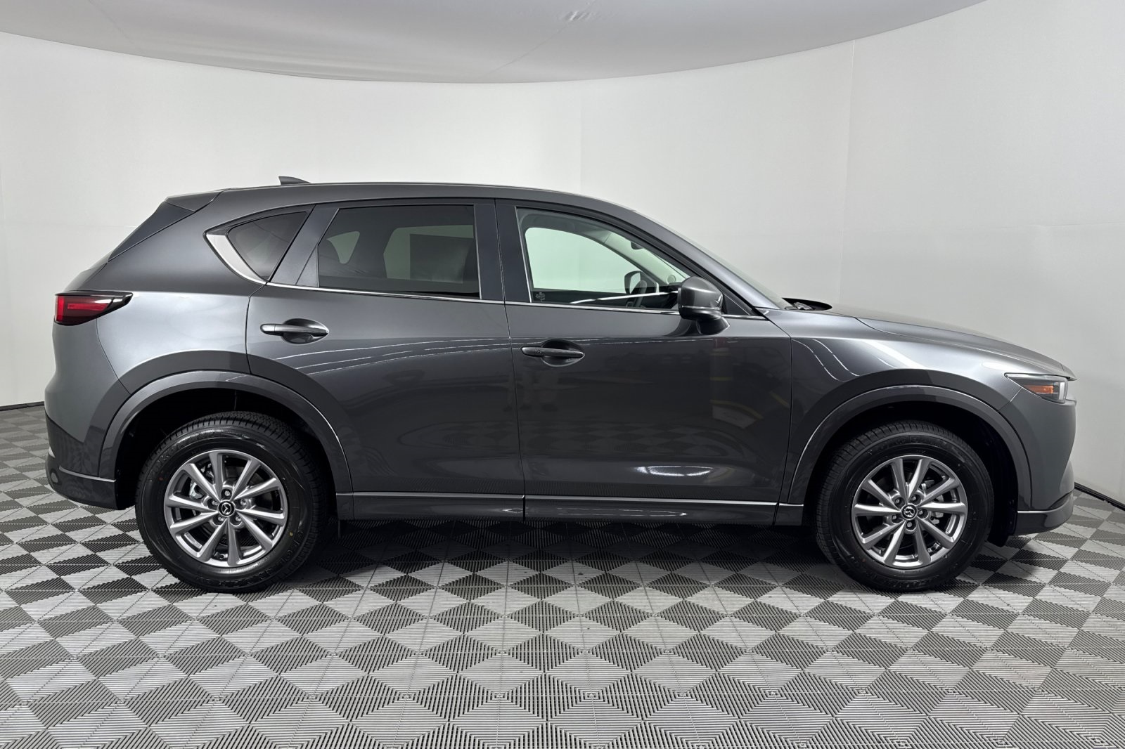 2025 Mazda CX-5 2.5 S Preferred photo 3
