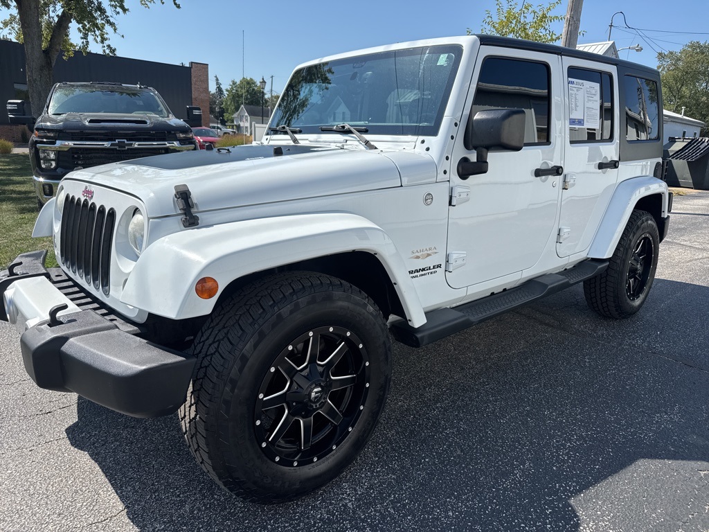 2015 Jeep Wrangler Unlimited Sahara photo 3