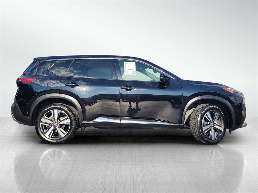 2023 Nissan Rogue Platinum photo 3