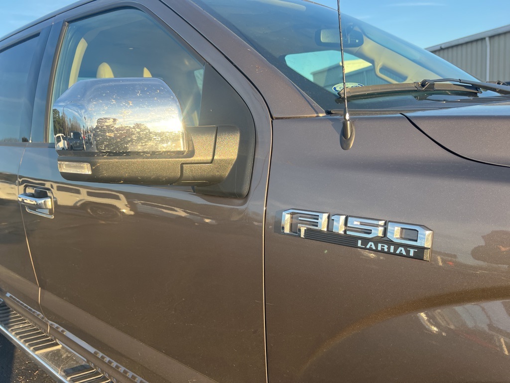 2020 Ford F-150 Lariat photo 2