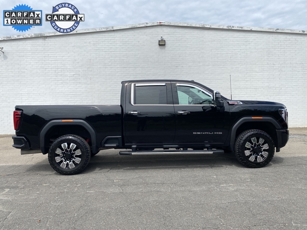 2024 GMC Sierra 2500HD Denali's photo