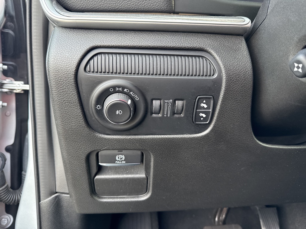 2023 Jeep Wagoneer L Series II photo 7