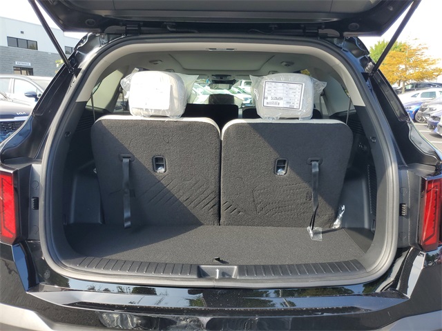 2025 Kia Sorento S photo 7