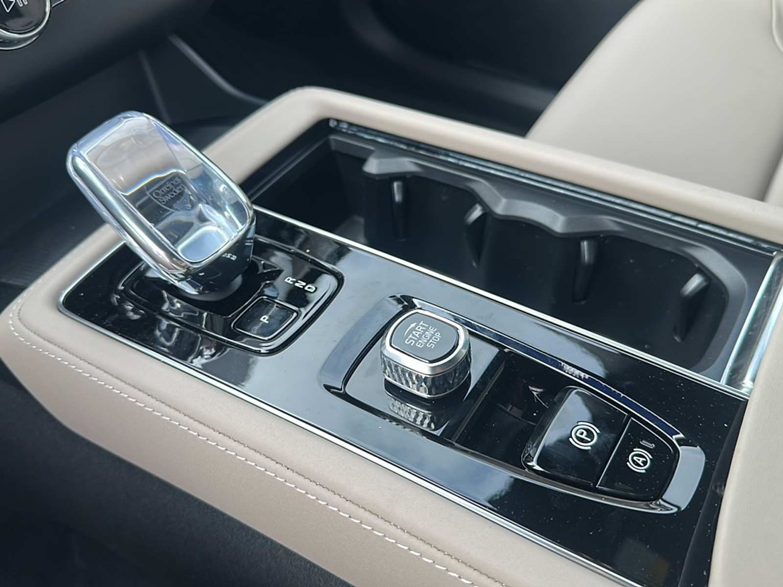 2026 Volvo XC90 AWD Plus photo 15