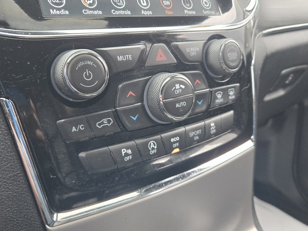 2020 Jeep Grand Cherokee Limited photo 28