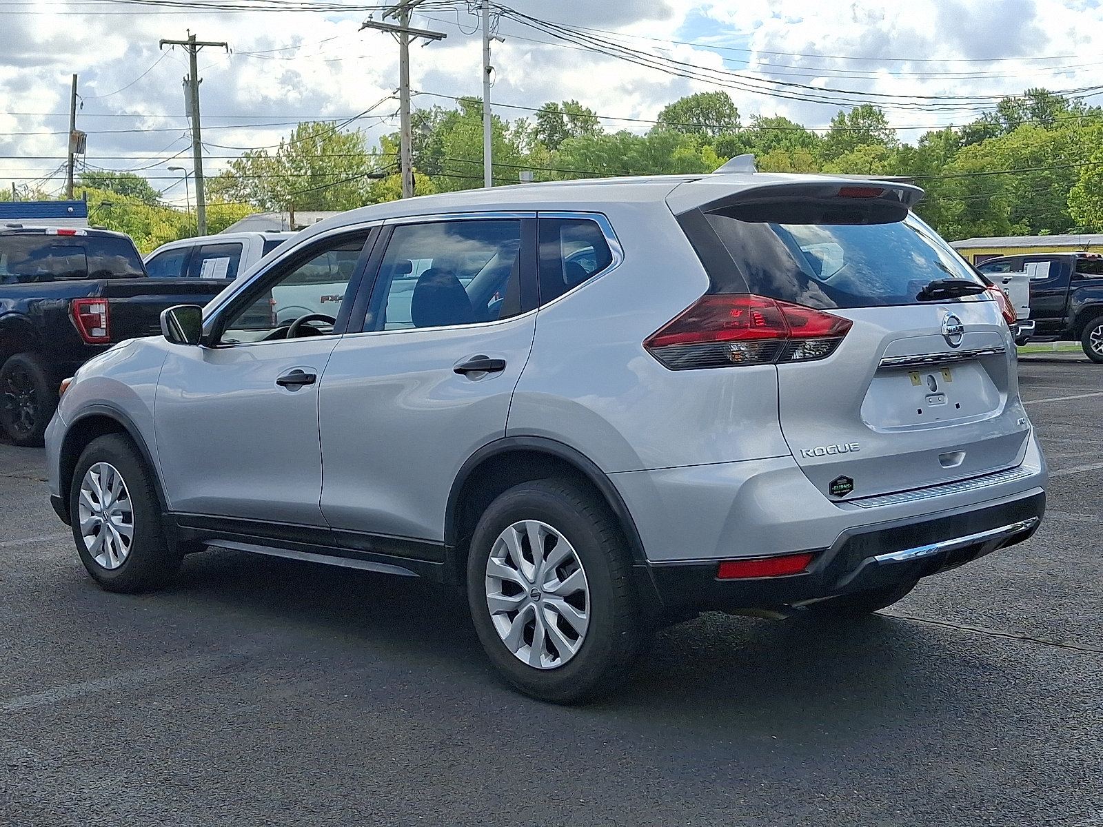 2018 Nissan Rogue S photo 3
