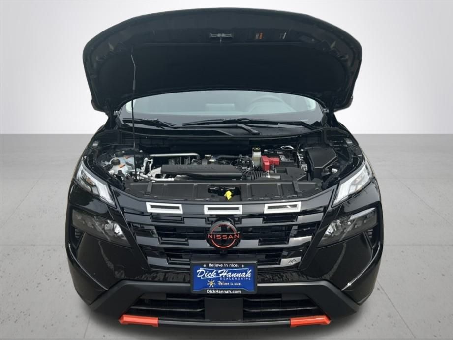 2026 Nissan Rogue SV photo 4