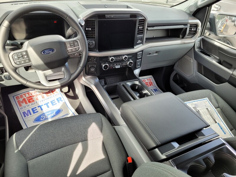 2025 Ford F-150 XLT photo 8