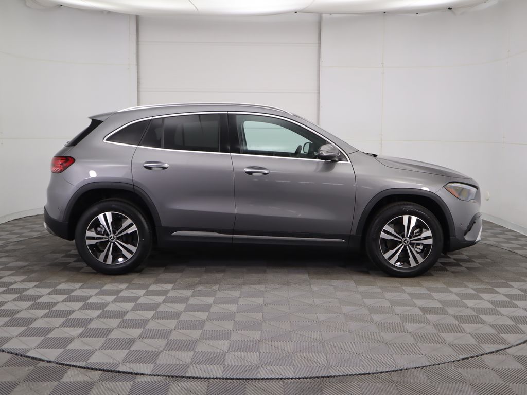 2025 Mercedes Benz GLA 250 photo 4