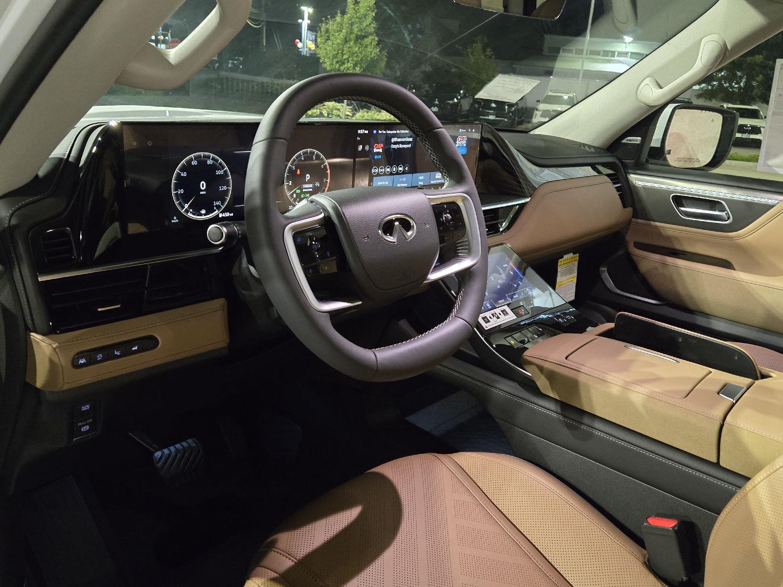 2026 Infiniti QX80 Luxe photo 4