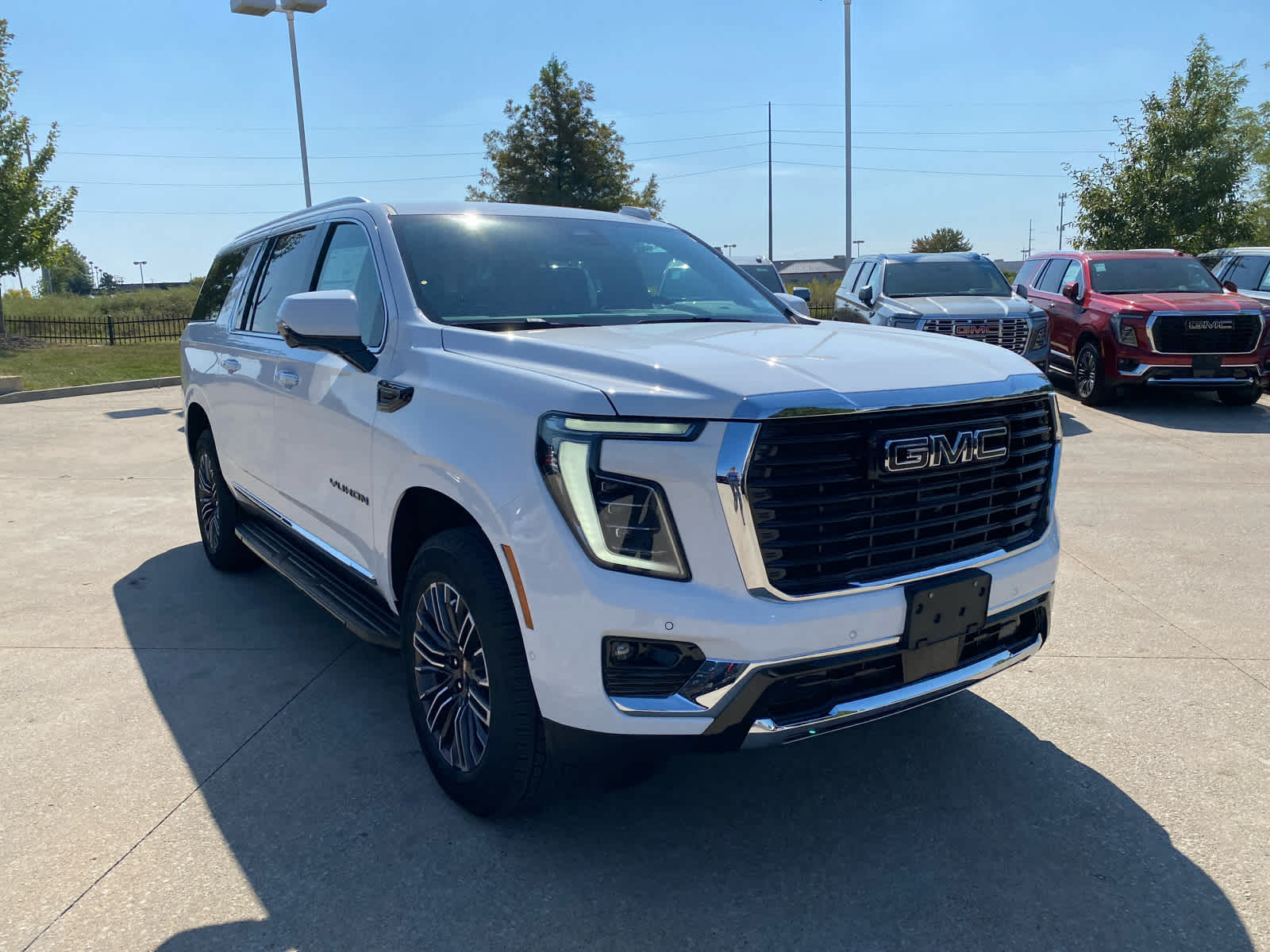 2026 Gmc Yukon XL photo 3