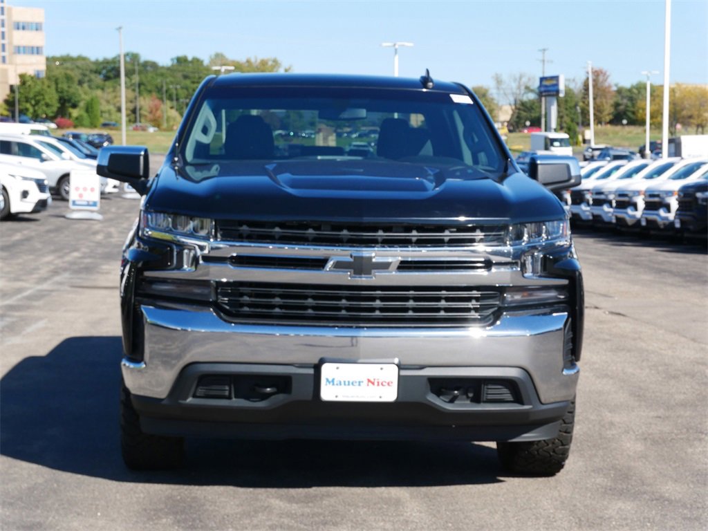 2019 Chevrolet Silverado 1500 LT photo 2