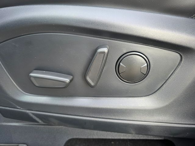 2025 Ford Explorer ST-Line photo 5