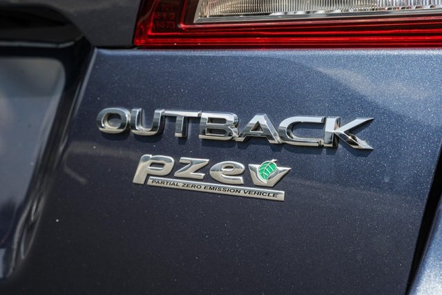 2016 Subaru Outback Limited photo 8
