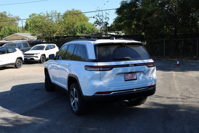 2025 Jeep Grand Cherokee Limited photo 3