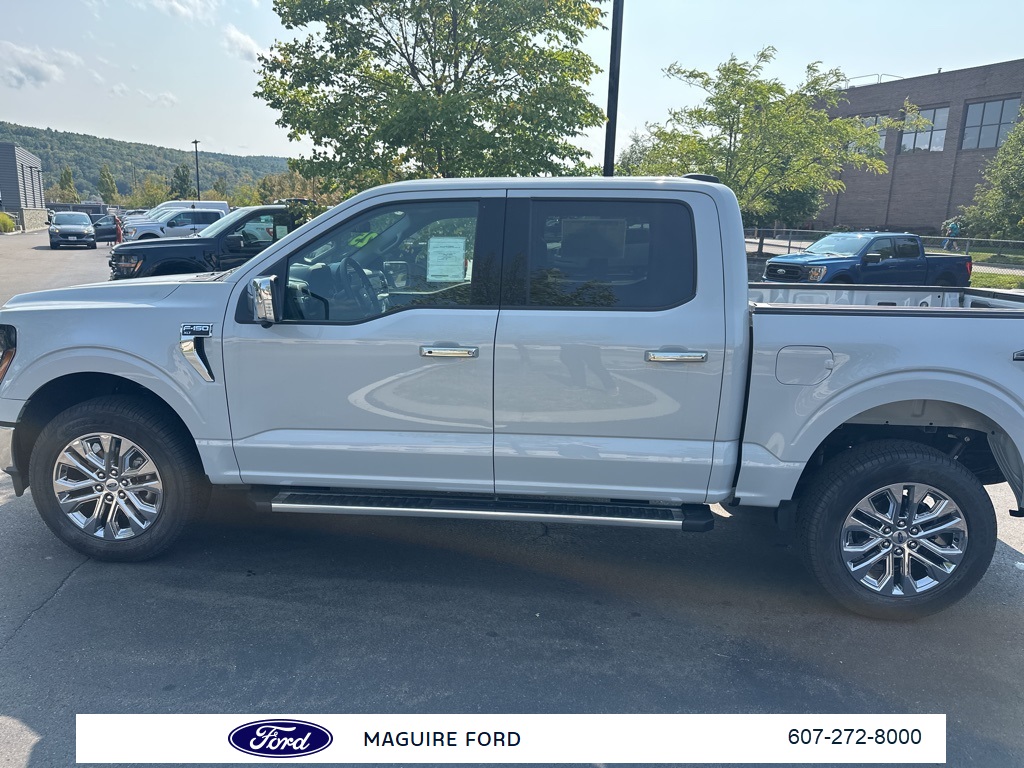 2025 Ford F-150 XLT photo 8