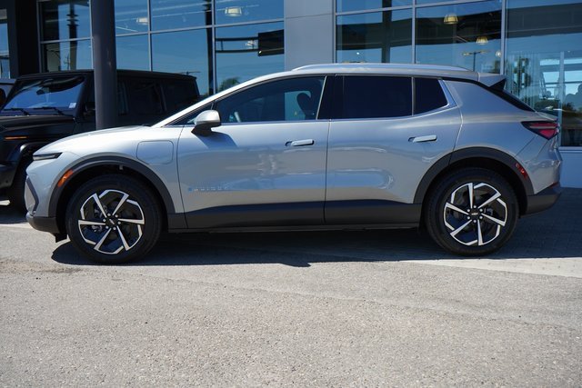 2026 Chevrolet Equinox EV 1LT photo 5