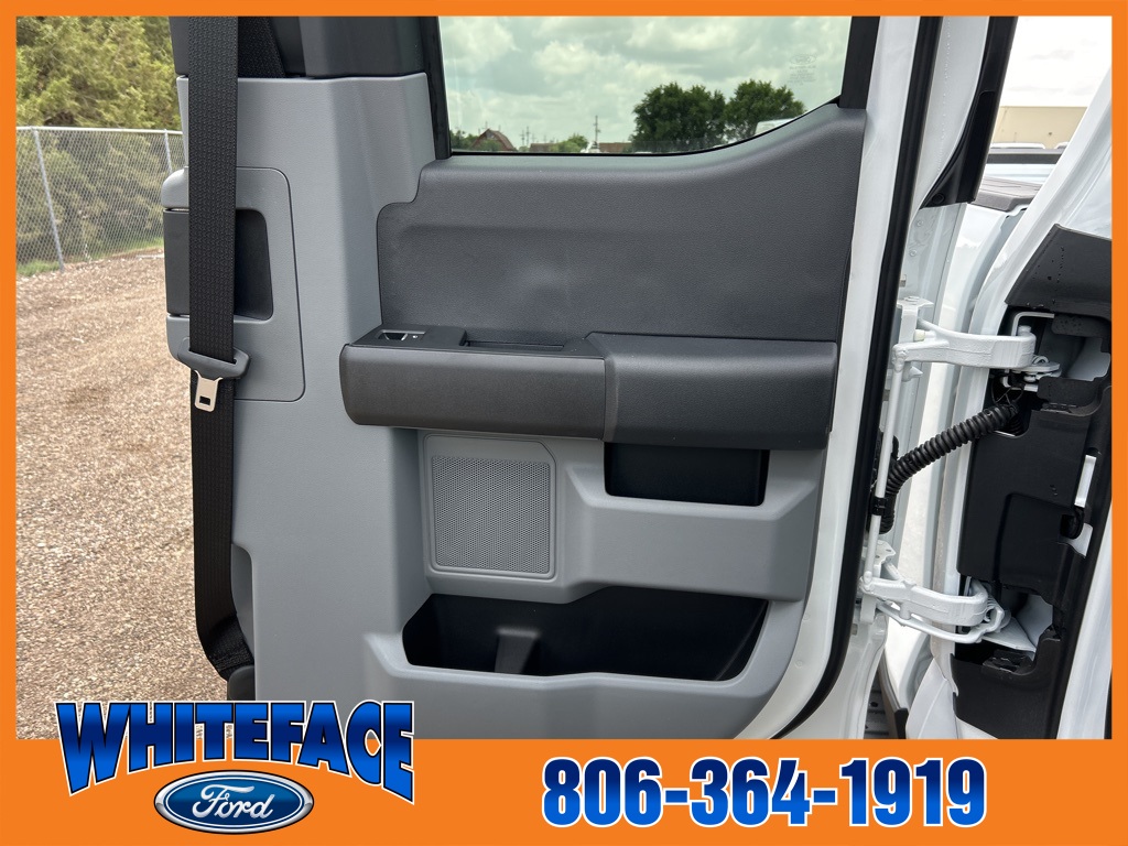 2025 Ford F-350 XLT photo 31