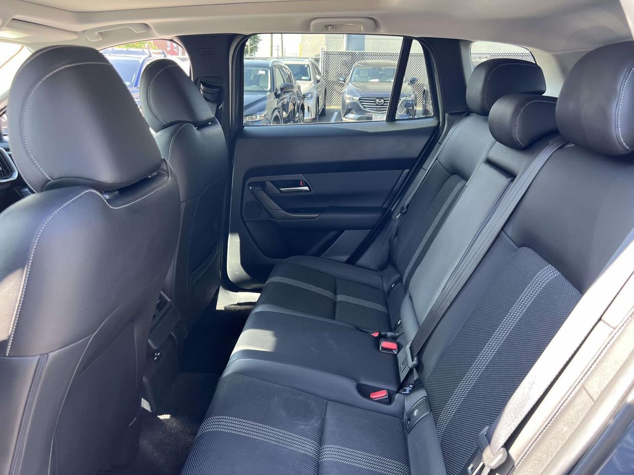 2023 Mazda CX-50 2.5 Preferred Plus photo 9