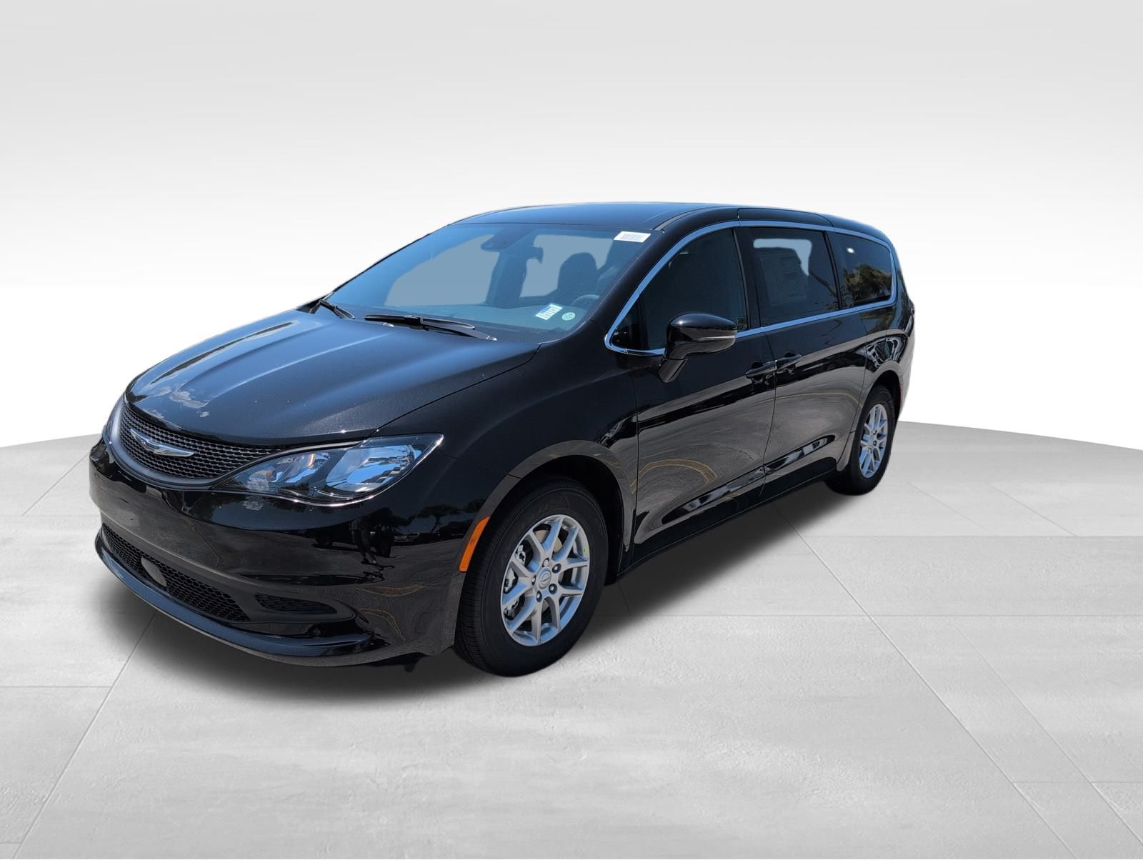2025 Chrysler Voyager LX photo 2