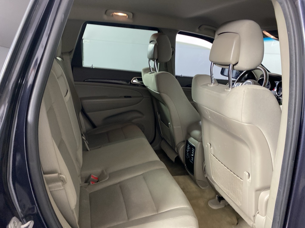 2012 Jeep Grand Cherokee Laredo photo 24