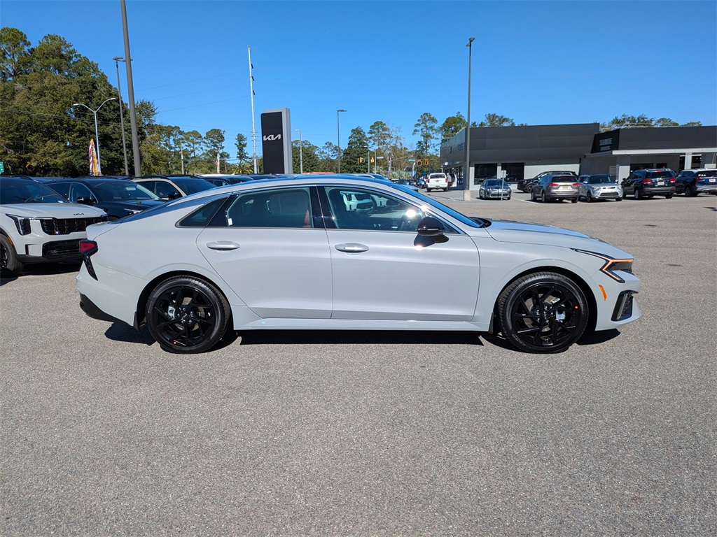 2026 Kia K5 GT-Line photo 2