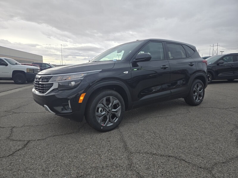 2026 Kia Seltos LX's photo