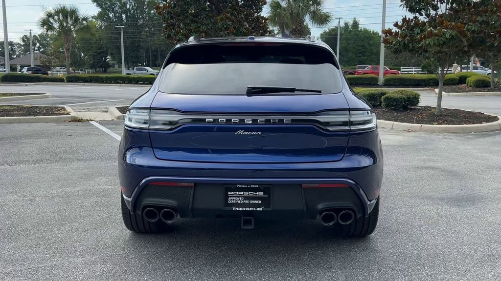 2025 Porsche Macan Base photo 7
