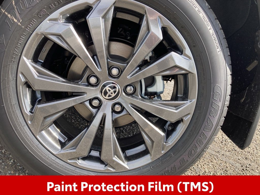 2025 Toyota RAV4 XLE photo 8