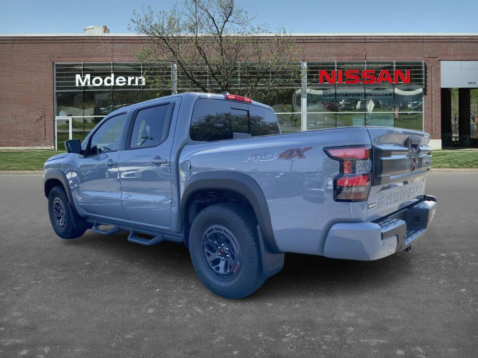 2026 Nissan Frontier Crew Cab PRO-4X photo 2