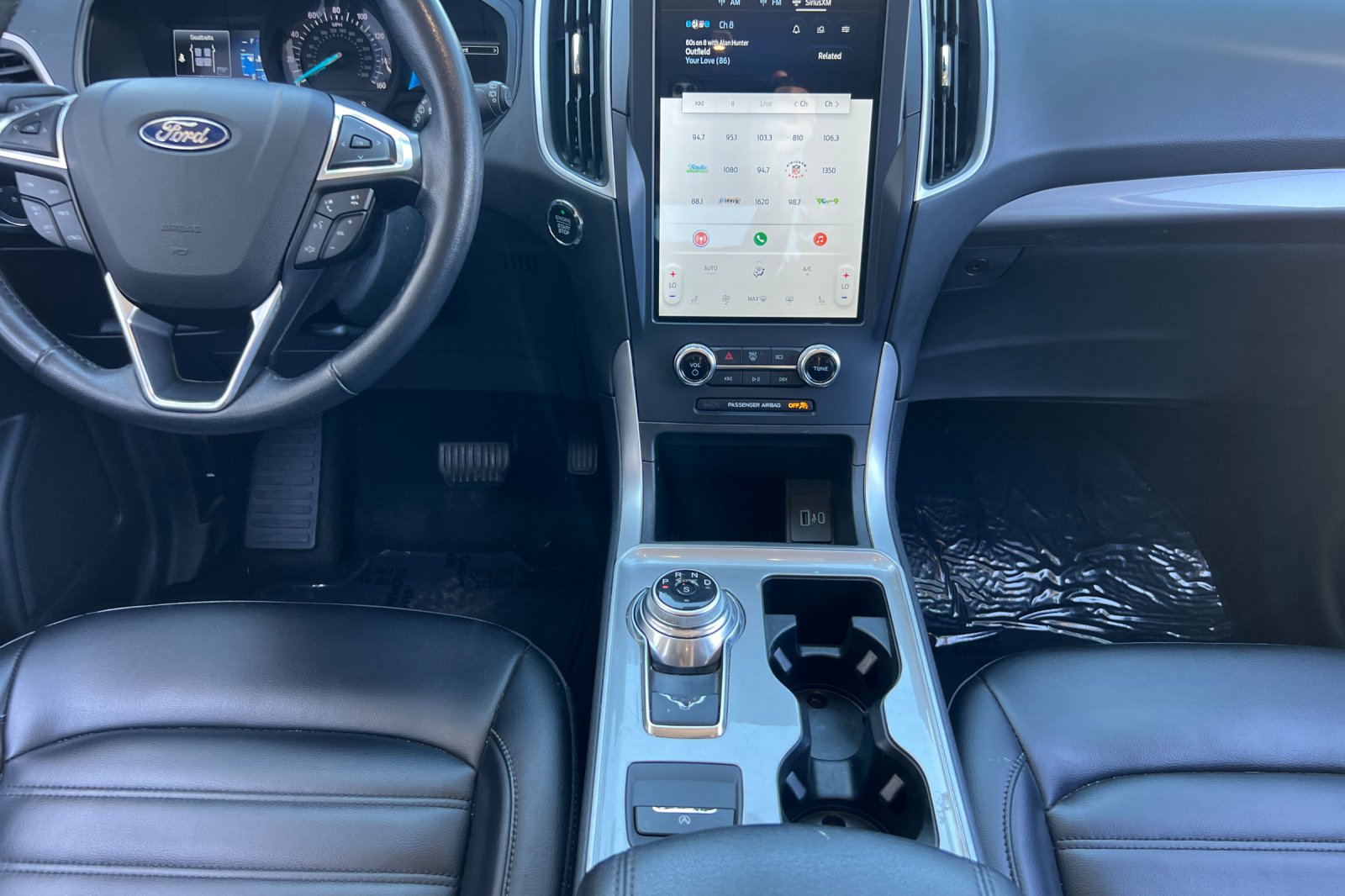 2023 Ford Edge SEL photo 9