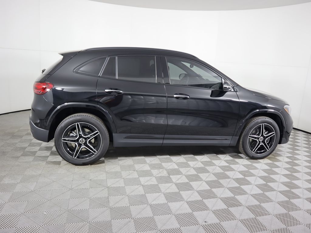 2025 Mercedes Benz GLA 250 photo 4
