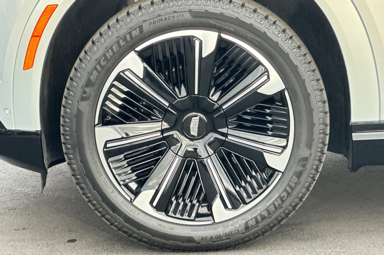 2025 Cadillac Escalade IQ Sport photo 25