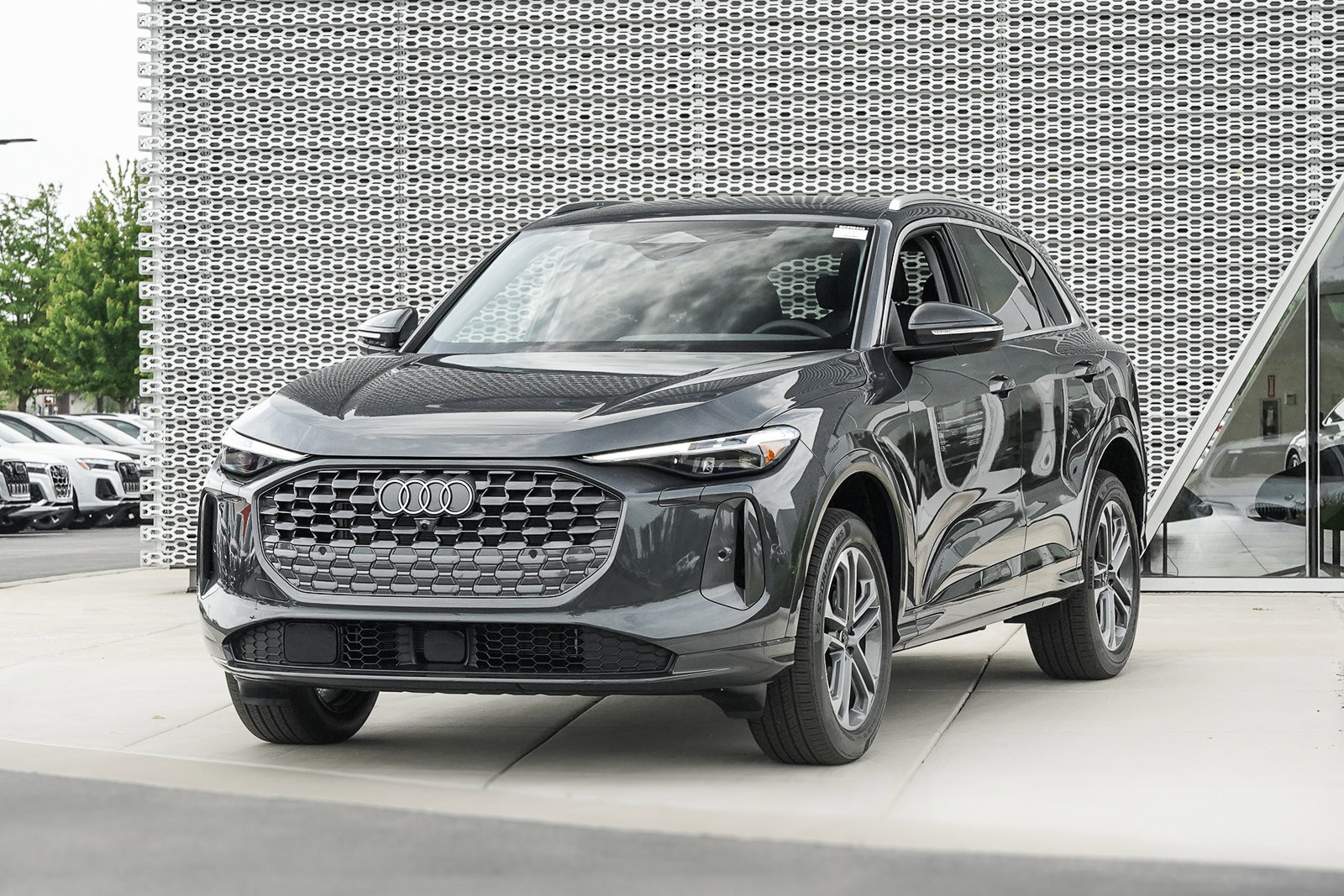2025 Audi Q5 Premium Plus photo 4