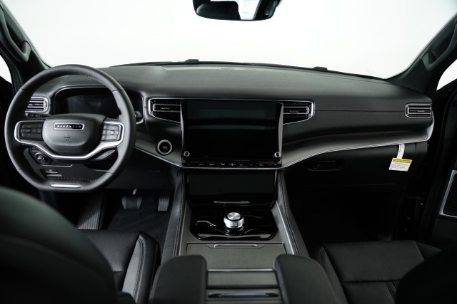 2025 Jeep Wagoneer Series II photo 35