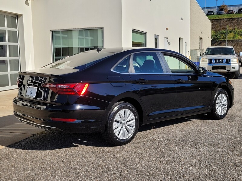 2020 Volkswagen Jetta S photo 2