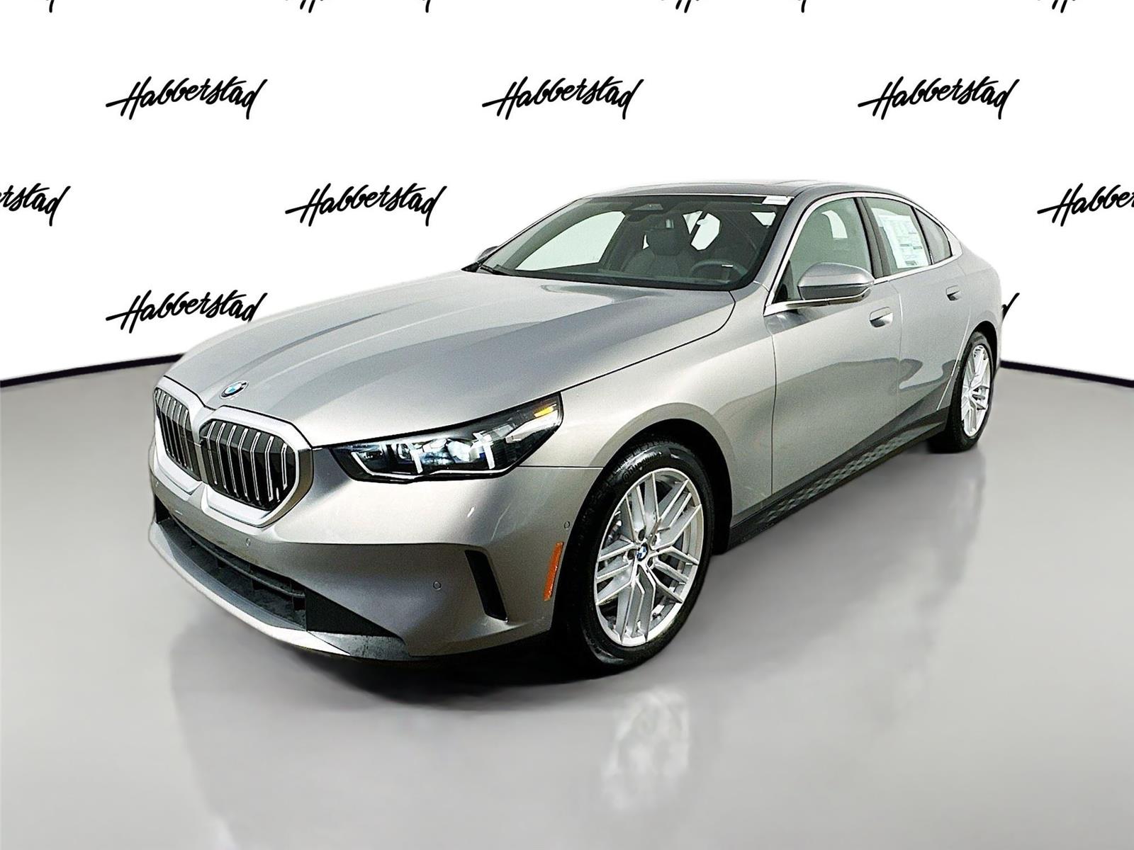 2025 BMW 5 Series 530i's photo