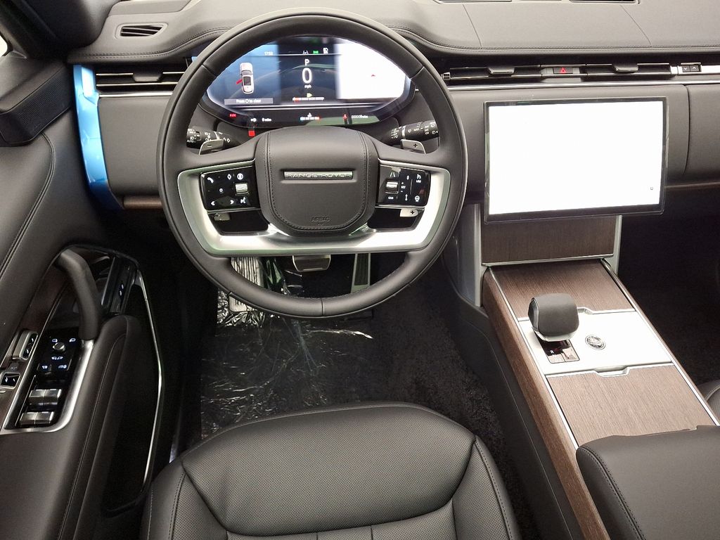 2025 Land Rover Range Rover SE photo 7