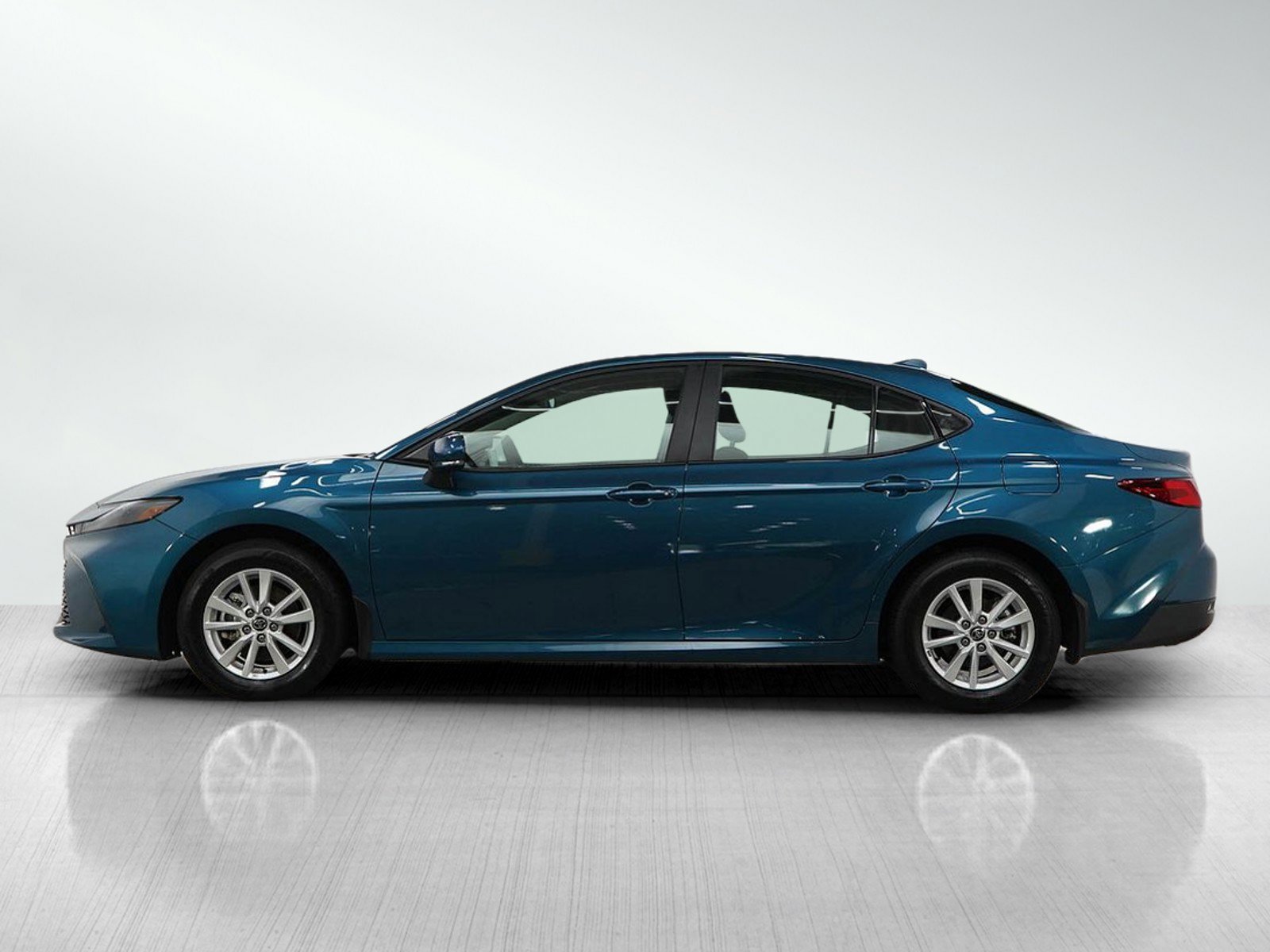 Used 2025 Toyota Camry LE with VIN 4T1DBADK6SU024503 for sale in Bloomington, Minnesota