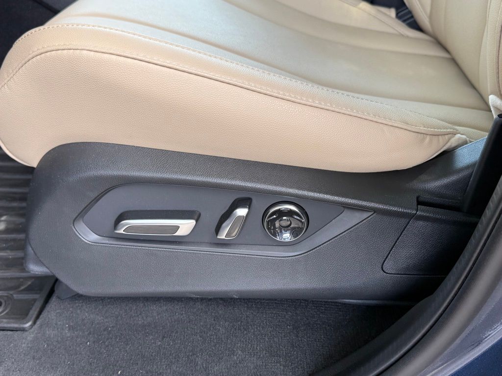 Used 2025 Canyon River Blue Metallic Acura Base image 31