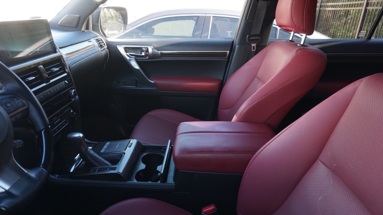 2023 Lexus GX 460 Premium photo 3