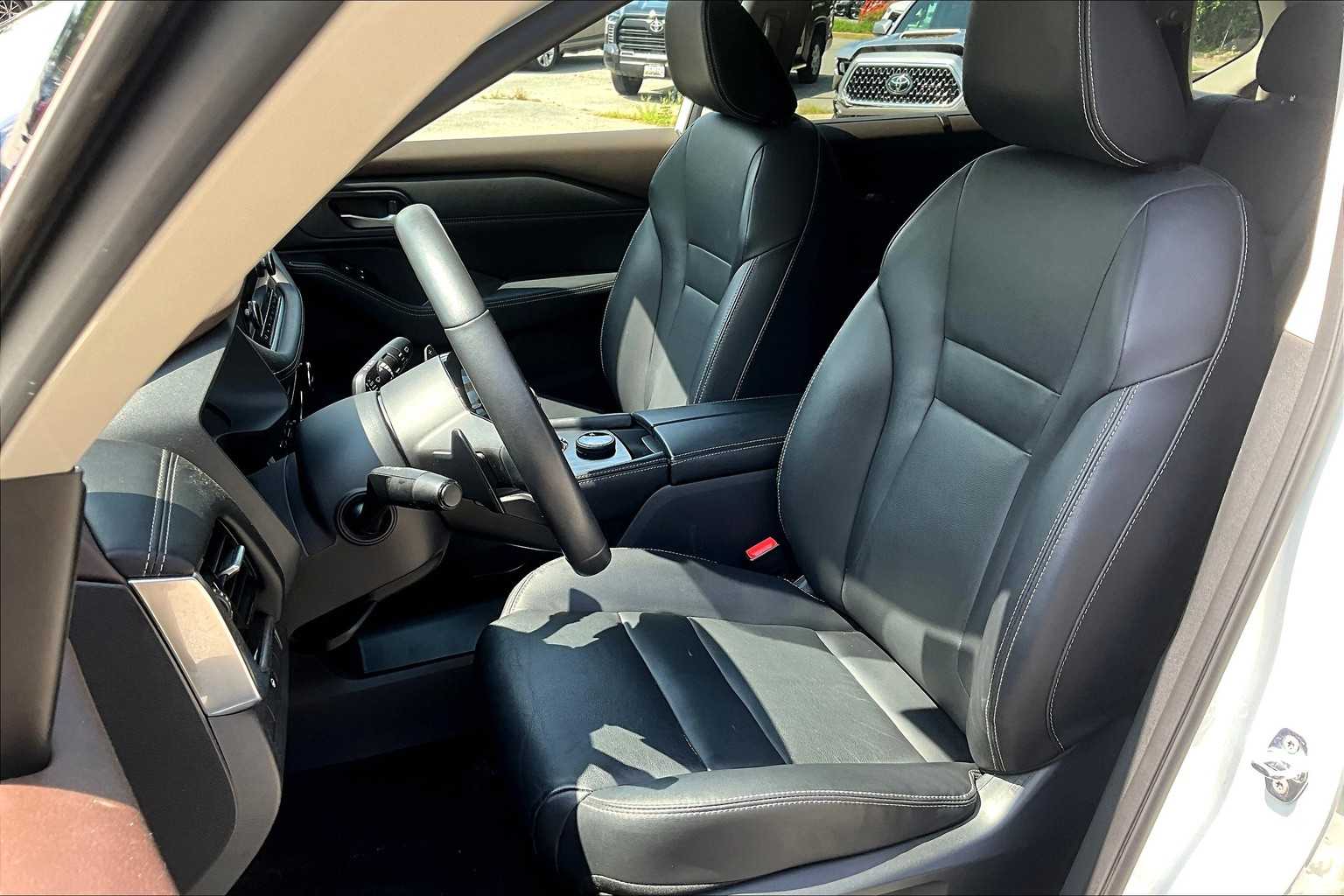 2023 Nissan Rogue SL photo 7