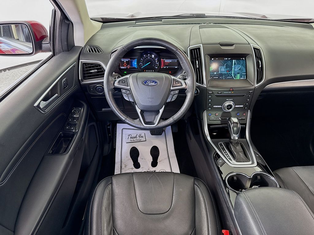 2018 Ford Edge Titanium photo 22