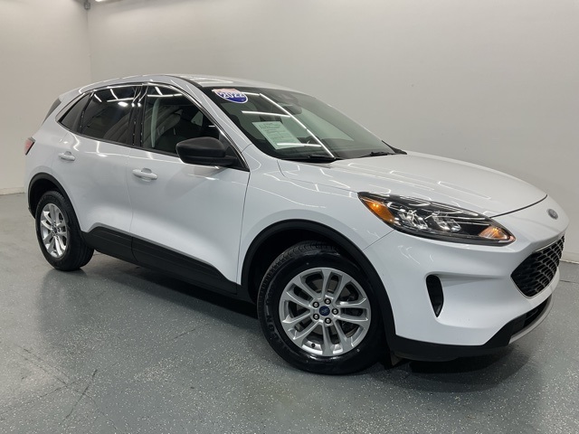 Used 2022 Ford Escape SE with VIN 1FMCU0G69NUB40474 for sale in Middlesboro, KY