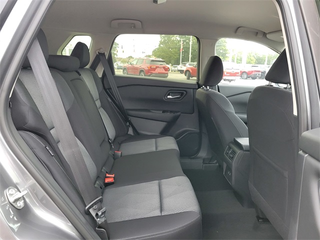 2026 Nissan Rogue SV photo 16