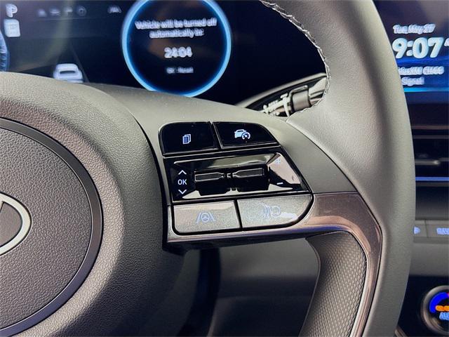 2025 Hyundai Elantra Hybrid SEL Sport photo 16